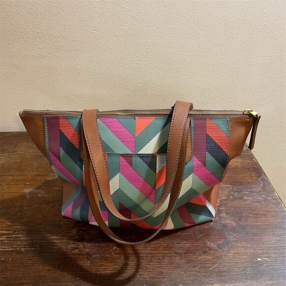 Fossil Fiona Chevron Blue/Pink Tote Bag PVC Canvas Faux Leather Women's Zip​​ - Picture 11 of 12
